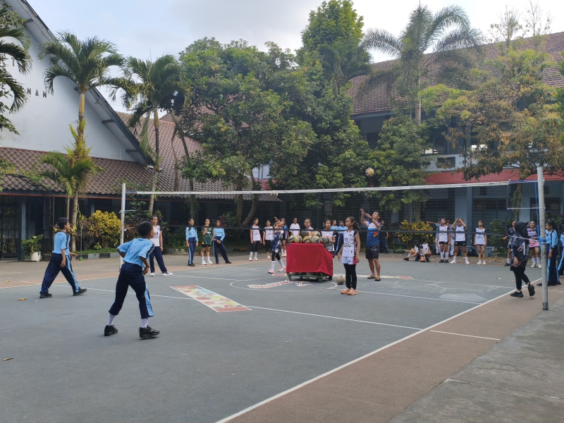 Kegiatan Rutin Bola Voli