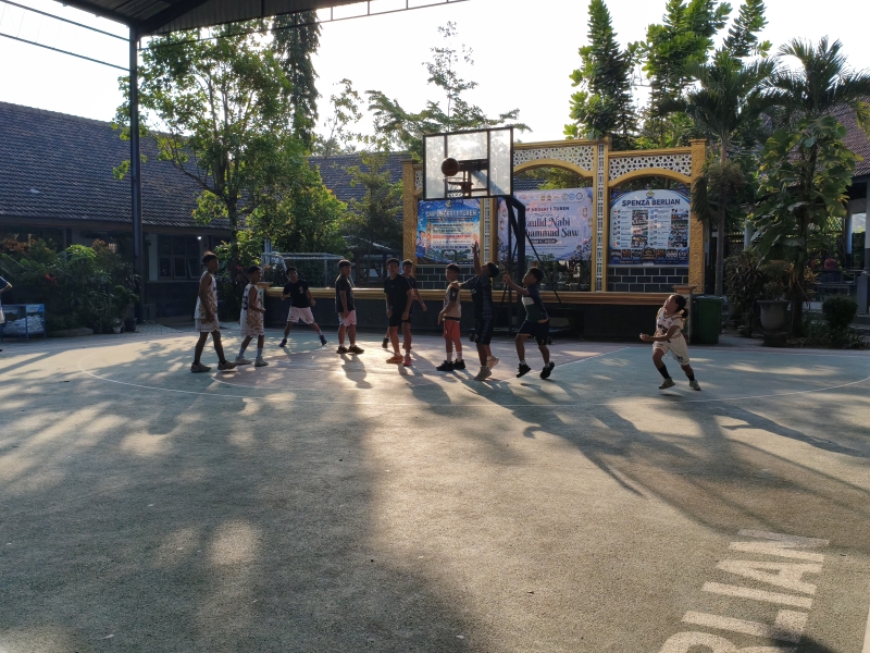 Kegiatan Rutin Bola Basket