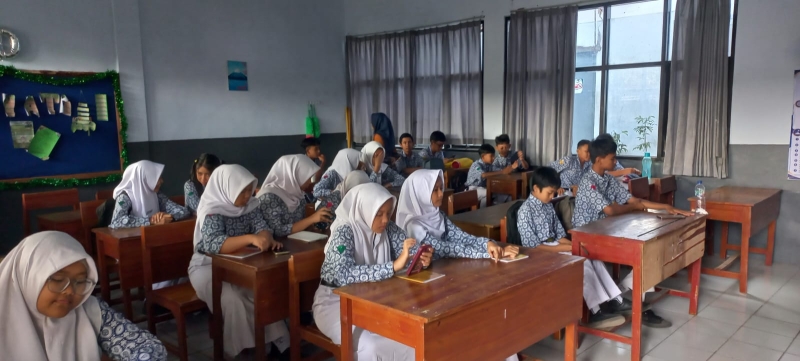 Kegiatan Rutin English Club