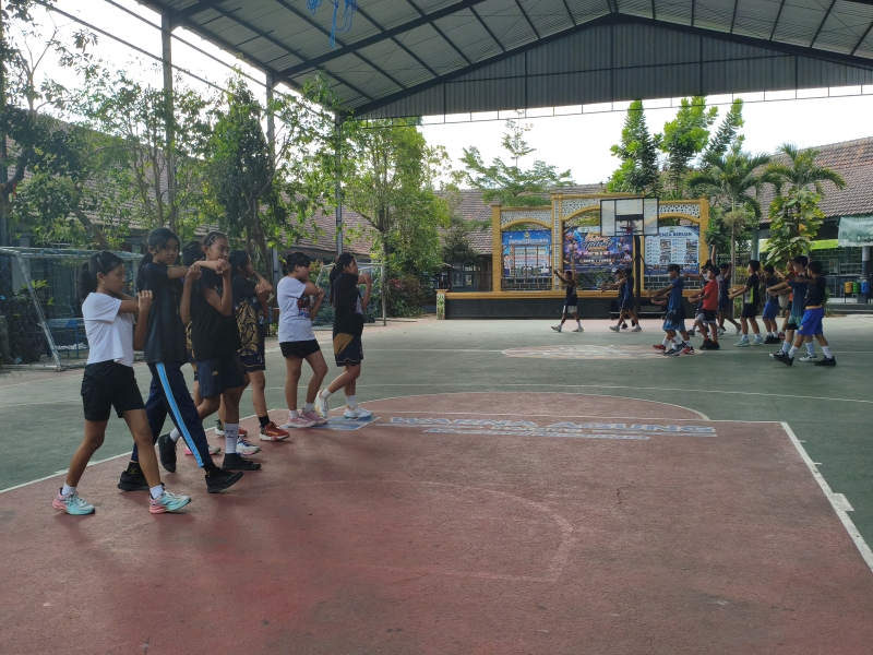Kegiatan Rutin Bola Basket