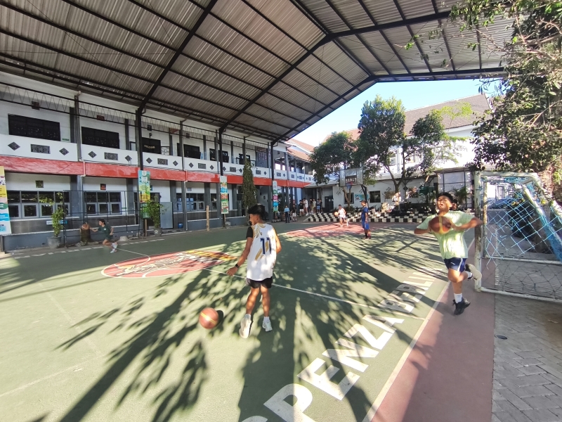 Kegiatan Rutin Bola Basket