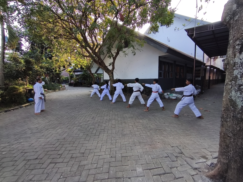 Kegiatan Rutin Karate